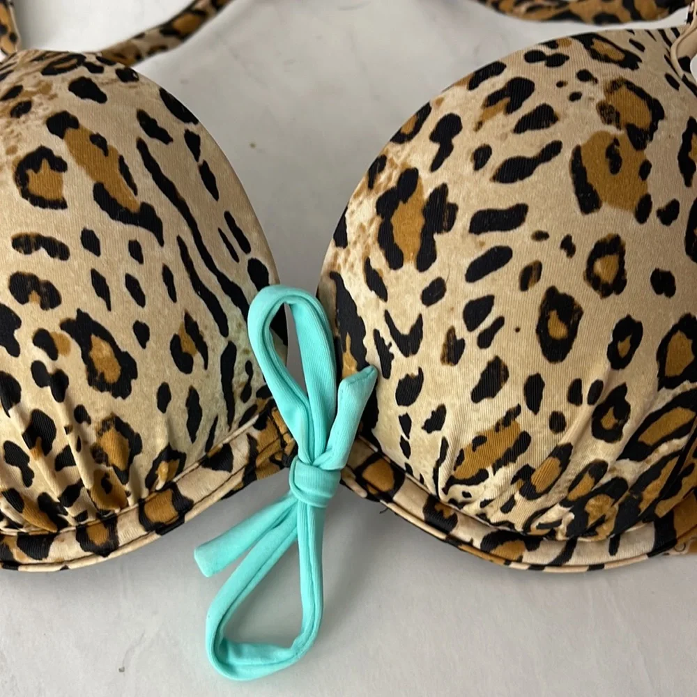 Leopard VS Bombshell Swim - Picture 3 of 4